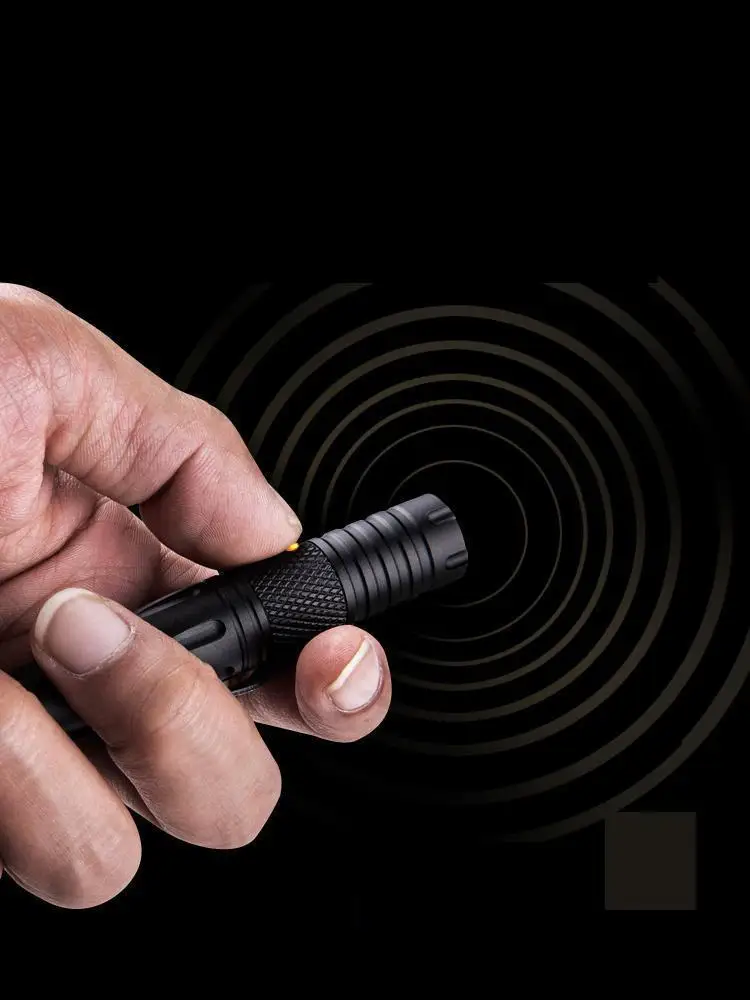 

Freelance Defense Tactical Pen Multifunctional Portable Wolf Defense Artifact Lifesaving Self-defense Weapon Alarm