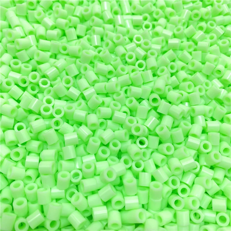200Pcs 5mm High Grade HAMA Perler Beads for GREAT Kids Great Fun DIY Intelligence Educational Toys Craft Puzzles (Hole Size:3mm) cute Beads Beads