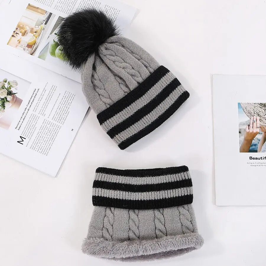 Простой зимний комплект из шапки и шарфа, Женская мода, новая зимняя теплая вязаная шапка с ворсом внутри и помпоном, утолщенная Женская Шапка-бини - Цвет: gray Hat Scarf