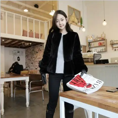 Меховые женские пальто из искусственного меха 2020 черные куртки с большой талией