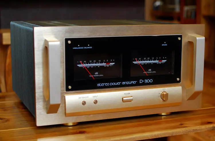Усилитель мощности стерео P-7100 копия Accuphase каждый канал обеспечивает большую мощность до низкой нагрузки импедансов 1 Ом
