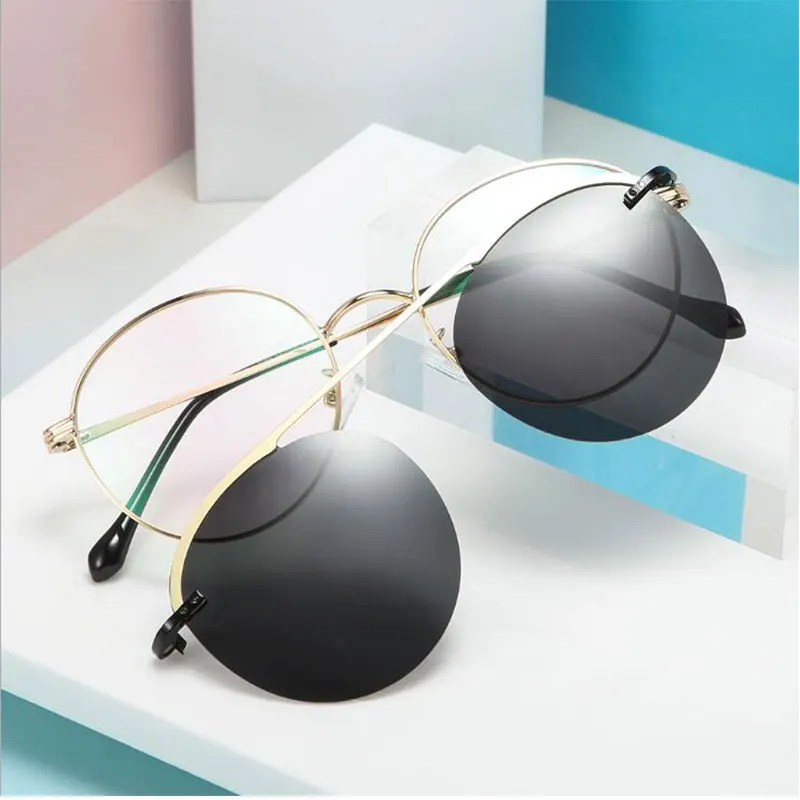 

2 in 1 Sunglasses Women Men Fashion Trendy Magnet adsorption Eyewear Polarized Driving Round Clear Lens With Sun Glasses UV400