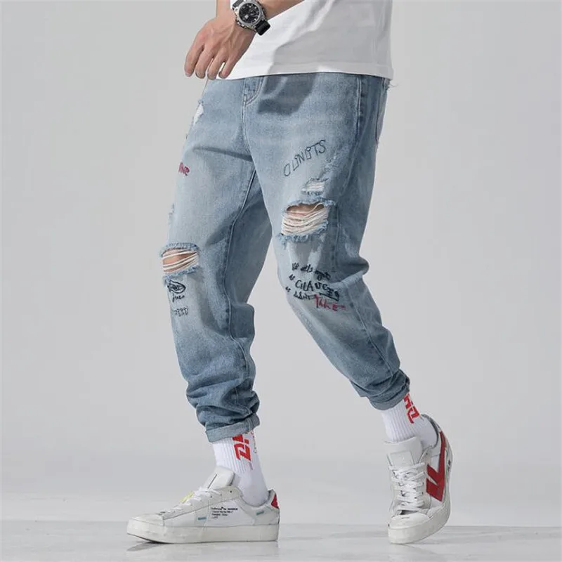 picture color New Summer Jeans Embroidery Pants Jeans Fashion Casual Washed Ripped Distressed Holes Jeans Denim Trousers Ninth Pants - Цвет: picture color