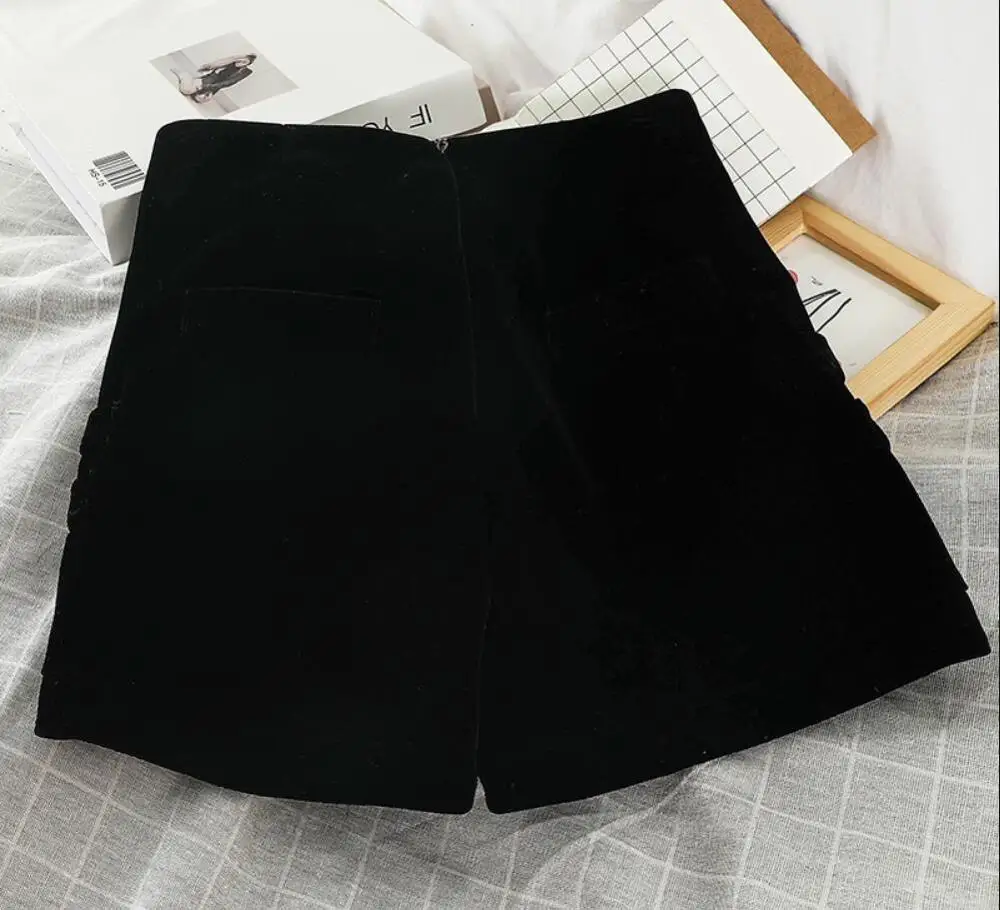 MUMUZI Women spring and autumn velvet shorts high waist all match buttons black short trousers loose 2xl bottom hot shorts 2023