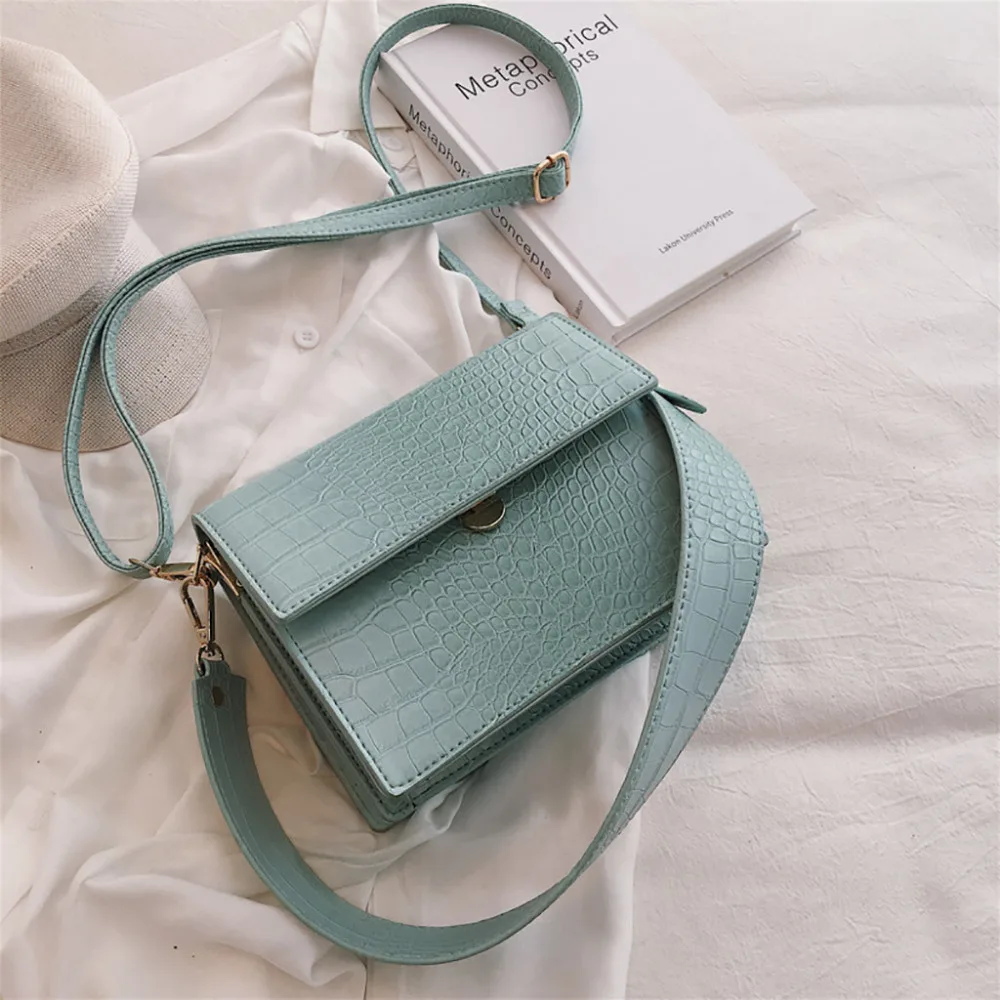 LJF90524139_0207511862019161769