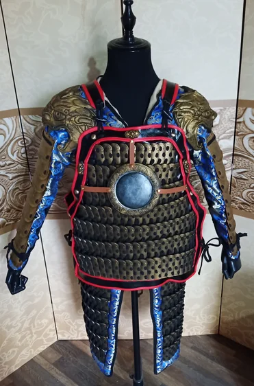 

Китайские старинные генералы Броня Шлемы сценические костюмы