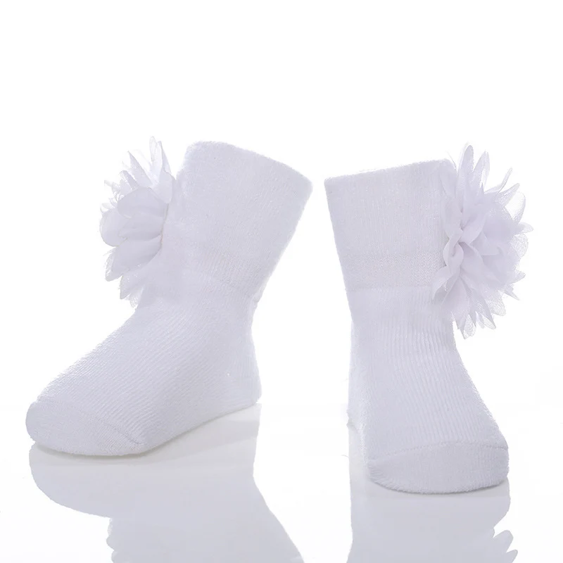 Теплые детские носки для новорожденных девочек, подарок на полную луну, кружевные осенние носки с цветочным рисунком для маленьких девочек, хлопковые носки для пола из шифона, домашние тапочки