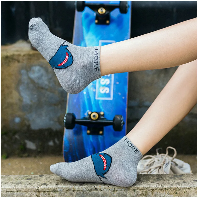 Модные носки в стиле хип-хоп с изображением акулы, мужские короткие носки, носки в стиле хип-хоп, уличные спортивные носки для скейтборда, черные, белые