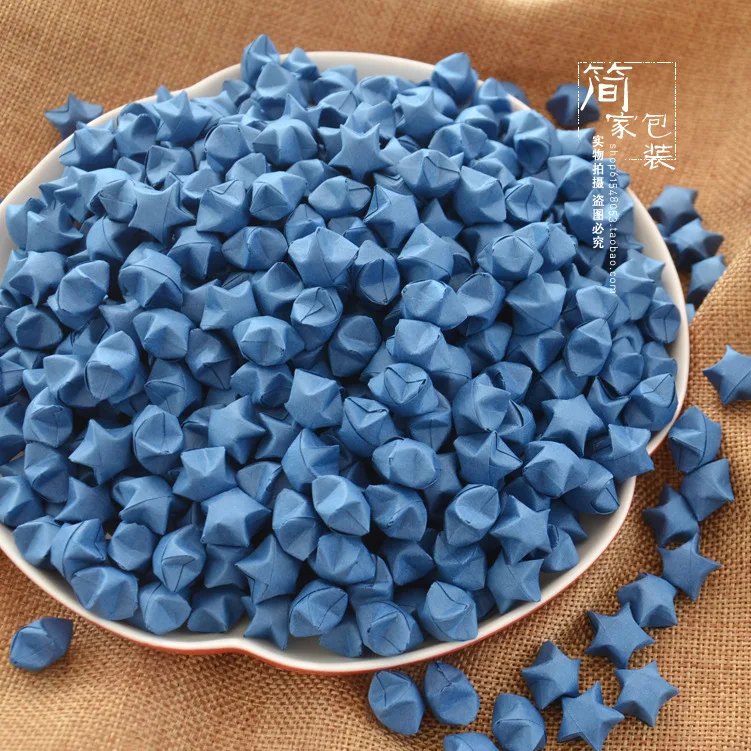 Handmade Origami Lucky Stars - 200 Piece Set for Special Occasions and Celebrations