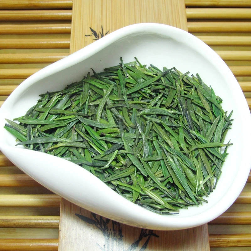 China New Spring Que She Green CN Tea Sparrow Tongue Health Care Food for Lose Weight | Дом и сад