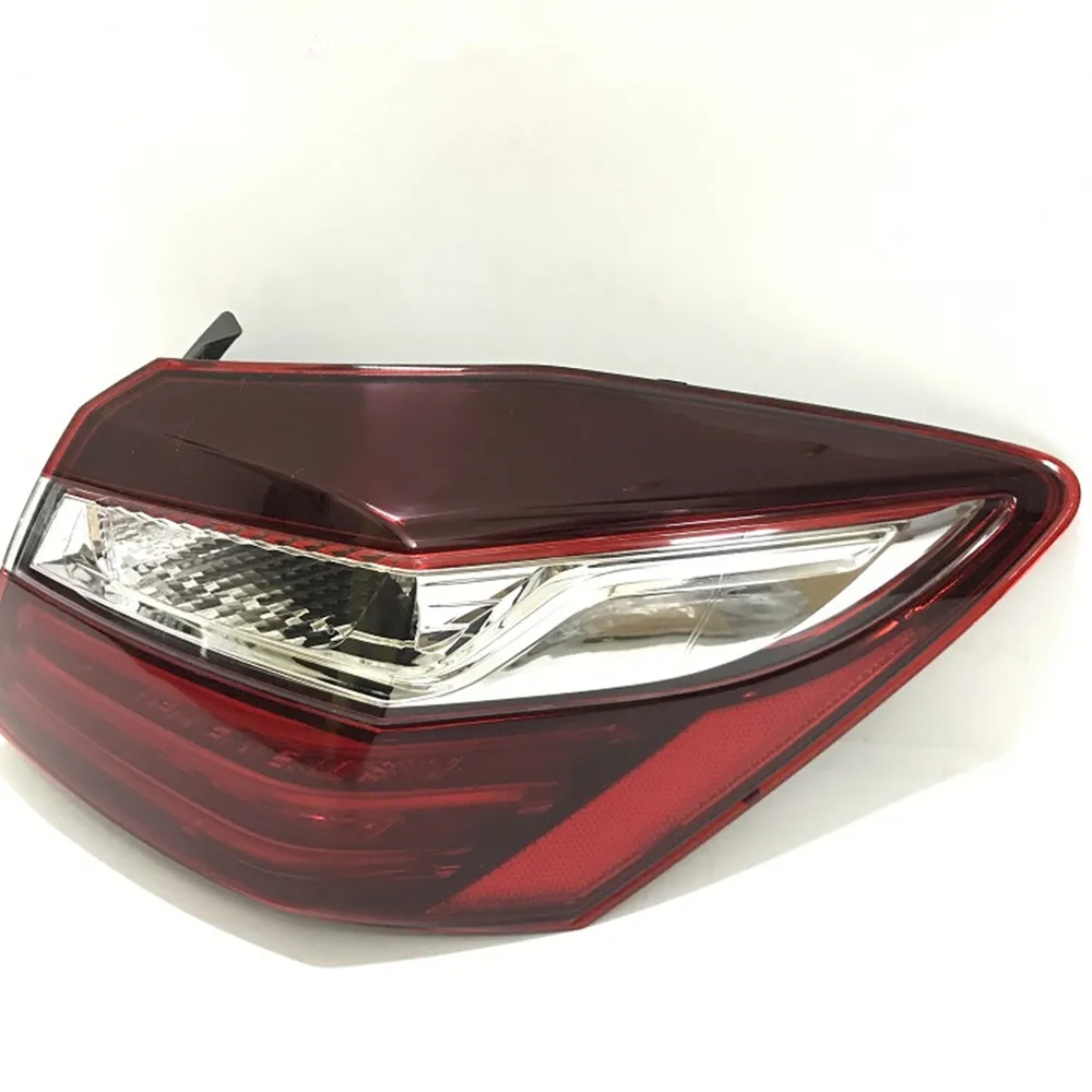 

Применим для полусборки задней крышки заднего фонаря и корпуса лампы Honda Accord модели 16, 17 и 18 лет