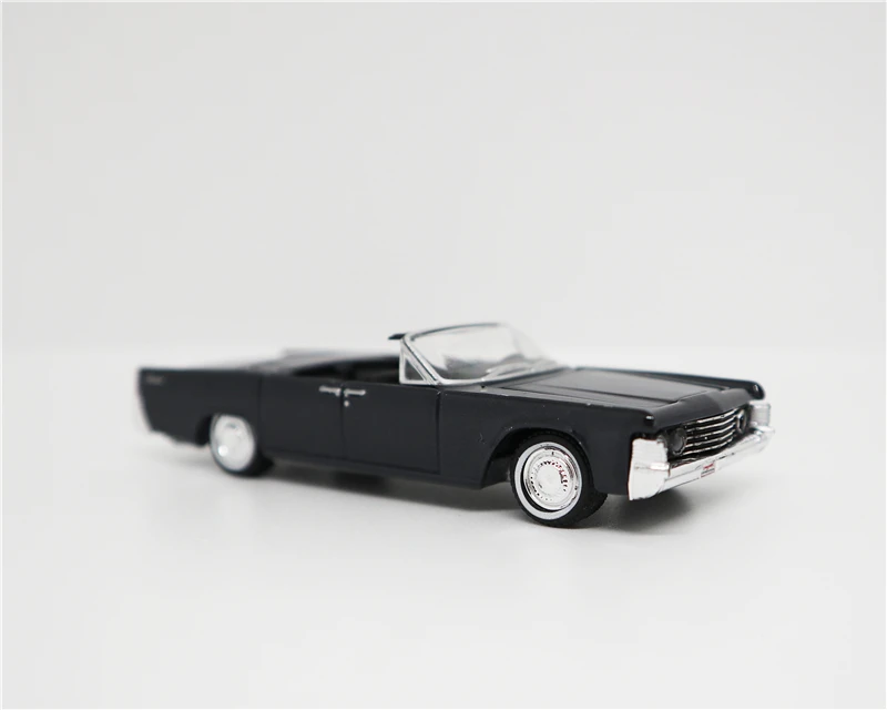 Greenlight 1: 64 Lincoln Continental schwarz 1965 литья под давлением модель автомобиля без коробки