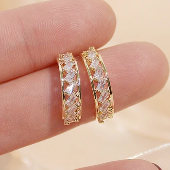 Korean Hot Sale Exquisite Hollow Crystal Circle Earring for Women AAA Cubic Zircon Elegant Stud Earrings Wedding Jewelry Pendant