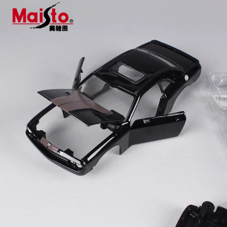 

1-24 Maisto Dodge Assembly Model Alloy Car Model Assembled DIY