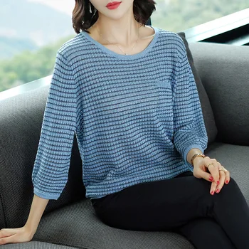

Women's solid color round neck five-point sleeve knitted bottoming shirt gray