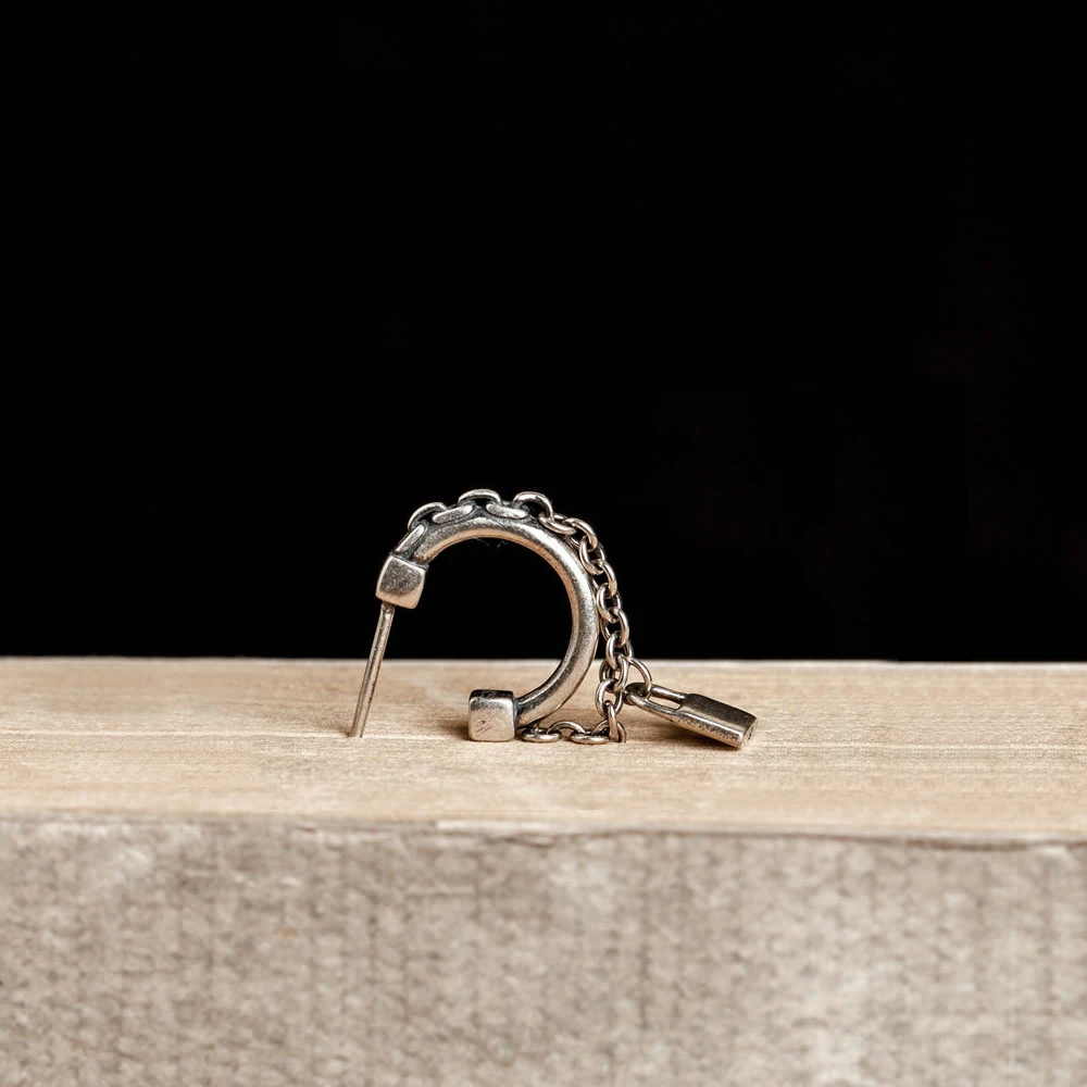 Мужские и женские байкерские сережки с цепочкой серебристые сережки-гвоздики