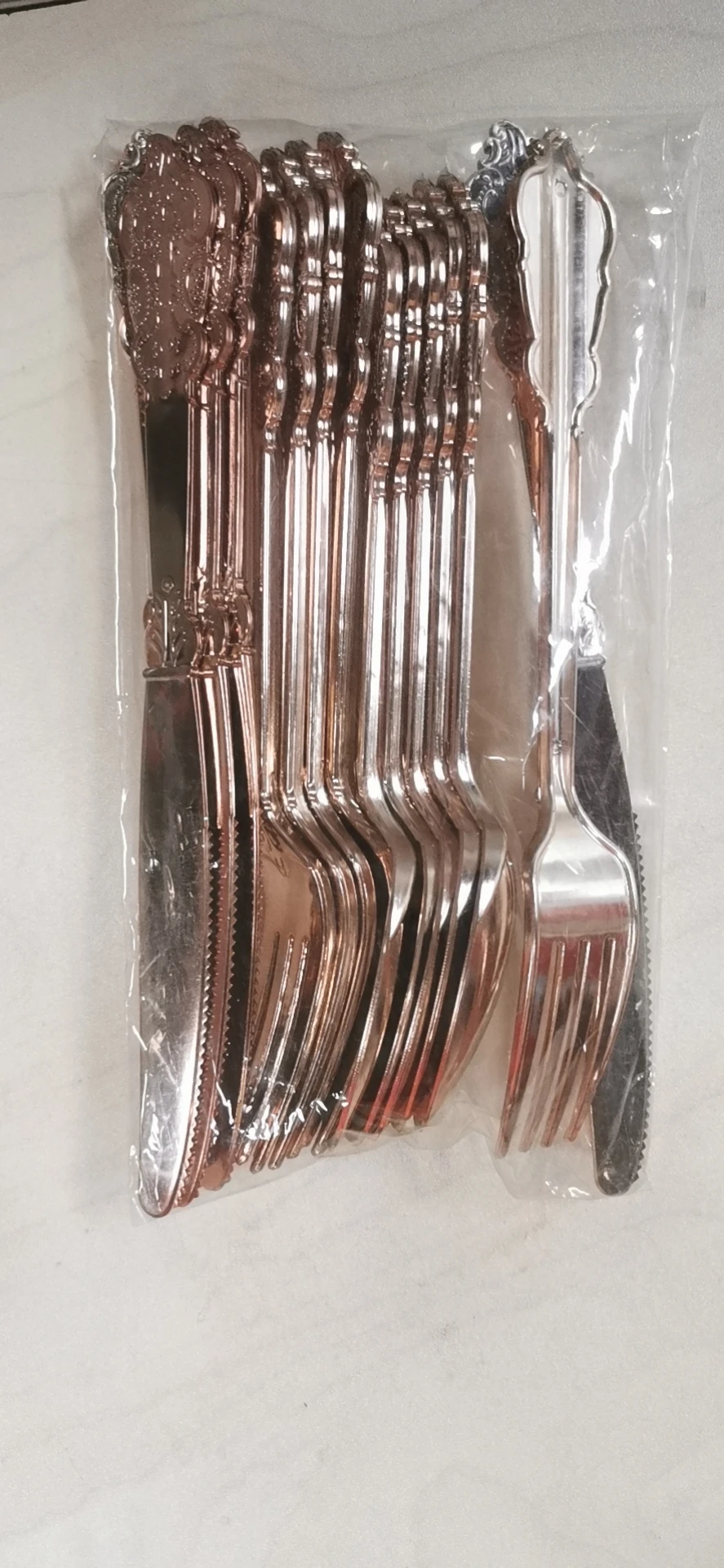 12pcs 4sets Disposable Colorful Plastic Cutlery Tableware Sets 4 Knives 4 Spoons 4 Forks Wedding Birthday Party Dinnerware Eco 12pcs 4sets Disposable Colorful Plastic Cutlery Tableware Sets 4 Knives 4 Spoons 4 Forks Wedding Birthday Party Dinnerware Eco