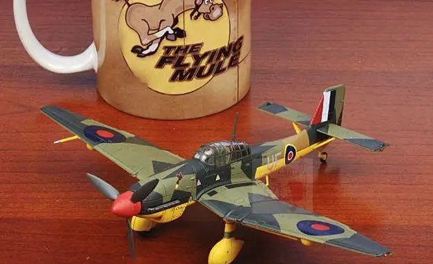 Хобби мастер Junkers Ju 87D Stuka RAF Sidi Haneish Ливия захватила 1/72 самолет