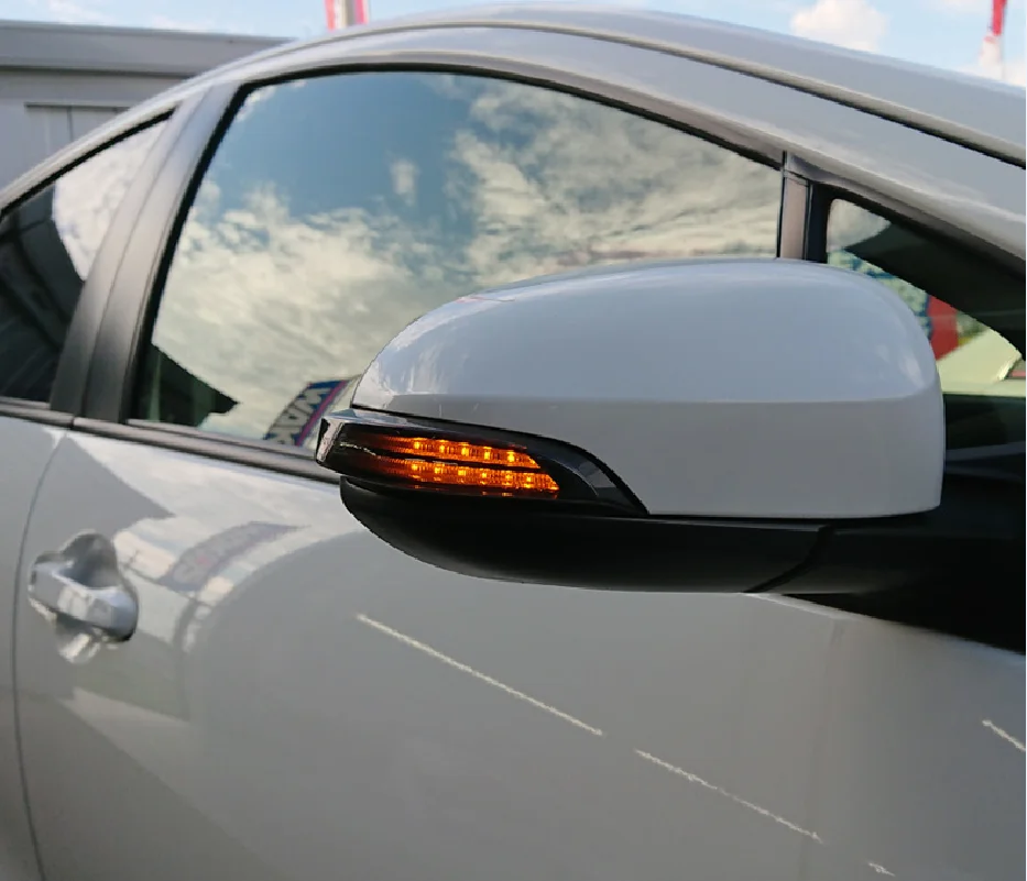 Amber Sequential Flash LED Side Mirror Turn Signal Blinker Light Assembly For Toyota Prius C, Venza, Avalon, Corolla iM, etc