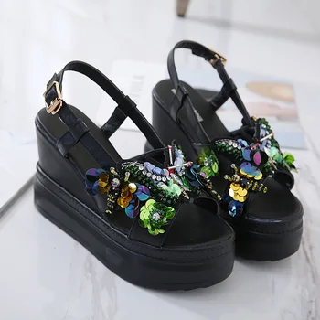 

European station 2019 summer new muffin bottom sequins flowers rhinestones wedge sandals thick bottom beach slippers women