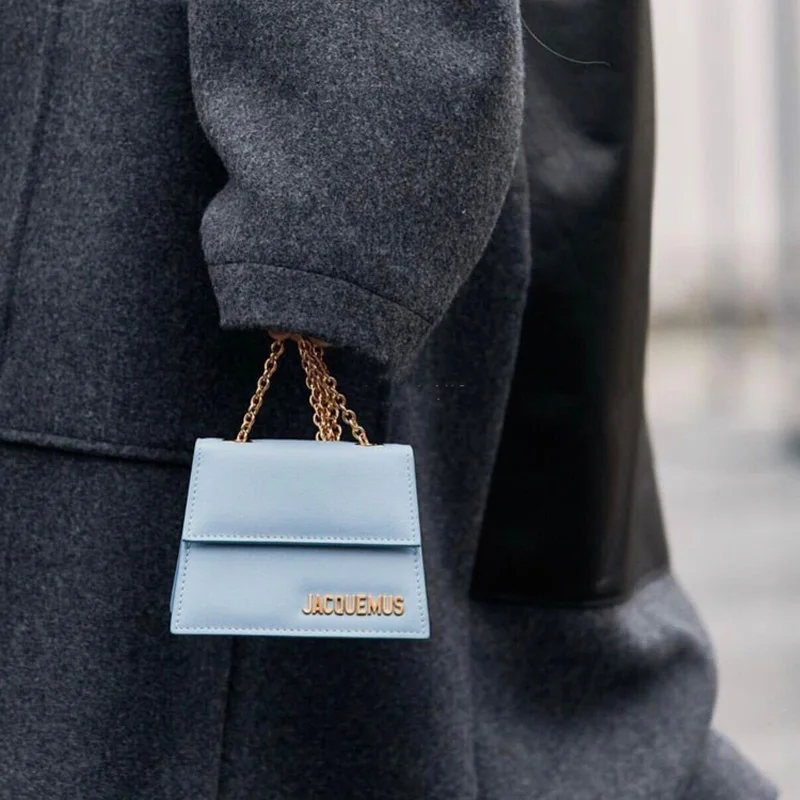 Koop 2019 Summer Beroemde Designer Mini Brief Klinknagel Trapeziumvormige Kleine Vierkante Tas Leuke Keten Schoudertas Messenger Bag Vrouwen Handtassen