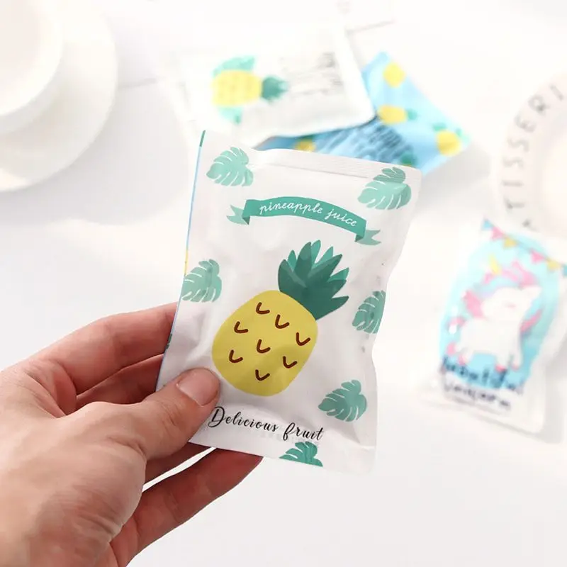 

Creative Cartoon Portable Mini Reusable Ice Pack Cold Gel Insulated Cooler Bag C90E