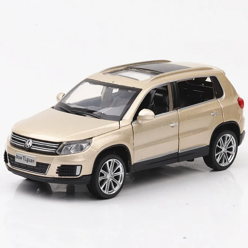 1:32 Tiguan SUV из сплава Игрушечная модель автомобиля музыкальное мигание шесть