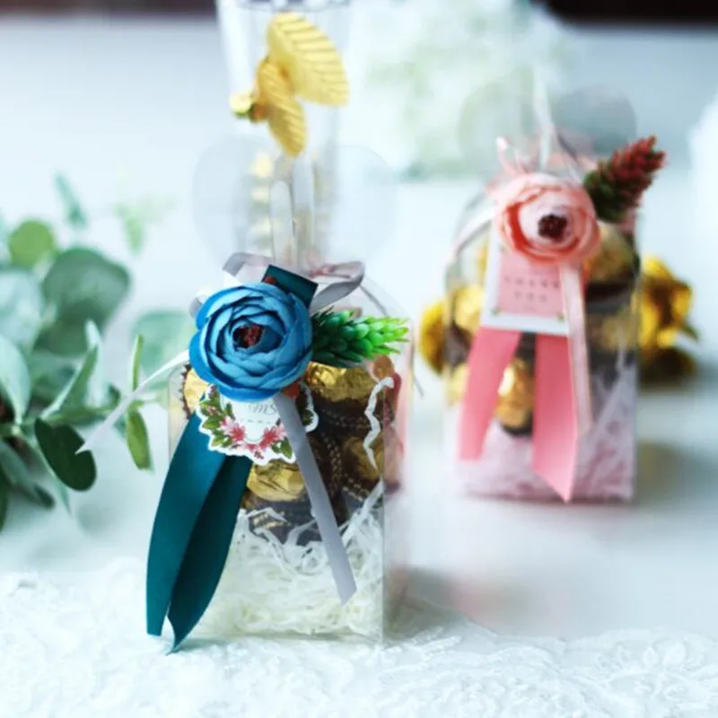 

New DIY hot sale 8x8x10cm /6x6x7.5cm 10pcs wedding candy flower clear pvc box four color with lafite grass chocolate candy box