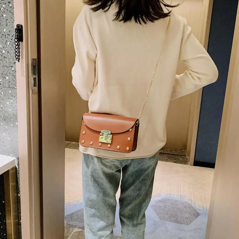 

Hot Sale Handbags Classic Delicate Ladies Leather Crossbody Handbag Women Fashion Rivet Purse Chain Shoulder Bag Shopping