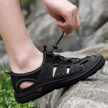 

Summer Men Sandals British Fashion genuine Leather Beach Shoes outdoor Men Casual Massage Slippers Flats Men Water sandals