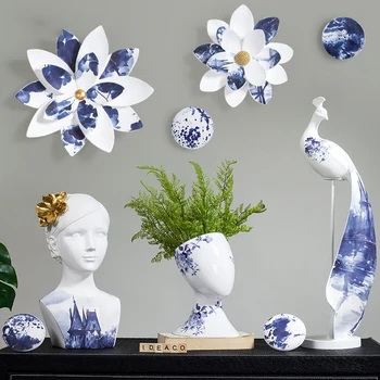 

CHINESE RESIN BLUE WHITE PEACOCK ORNAMENTS ARTWORK LIVINGROOM HOME TABLE FIGURINES DECORATION OFFICE DESKTOP TV CABINET CRAFTS