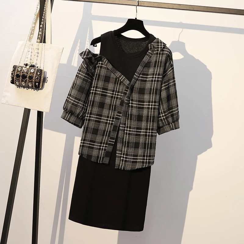 

2019 early autumn new large size women's dress fashion sexy strapless seven-point sleeve plaid fake two short dress