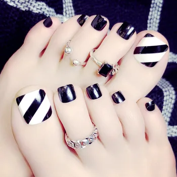 

Finished Product Manicure 24 Sheet Boxed Toenails Fake Nails Magazine Style Black and White with Pattern Finished Product