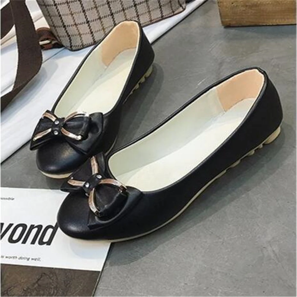 Женская обувь на плоской подошве Лоферы черного и розового цвета без застежки