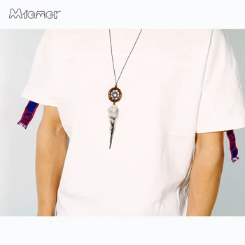 

MIAMOR Handmade Vintage Mini Wooden Ring Dreamcatcher With Feather Unisex Necklace Sweater Chain Best Gift For Friends amor0356