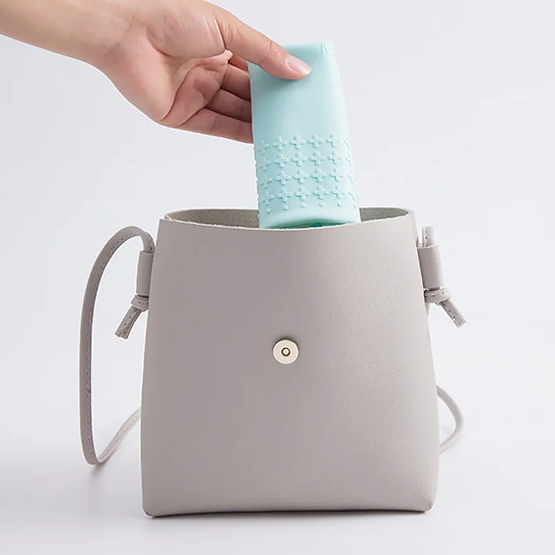 Reusable shoes covers waterproof rain covers shoes girls/boys 2020 spring Silicone shoe covers