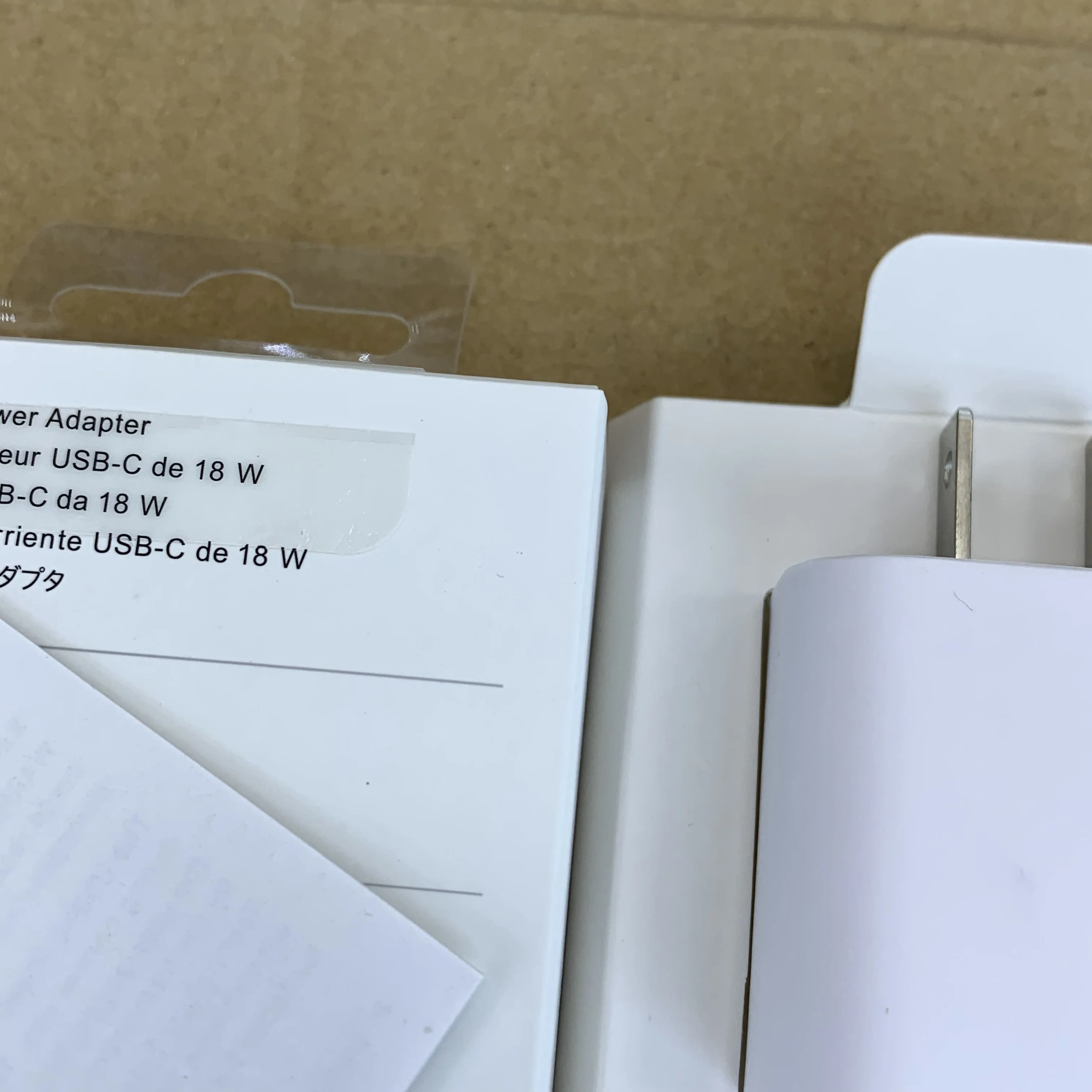 

30pcs/Original 18W USB C Power Adapter TYPE-C Charger PD 2.0 Charger For iPhone 11 pro Max/8/X/XS/11" 13" Pro/Air iPad with box