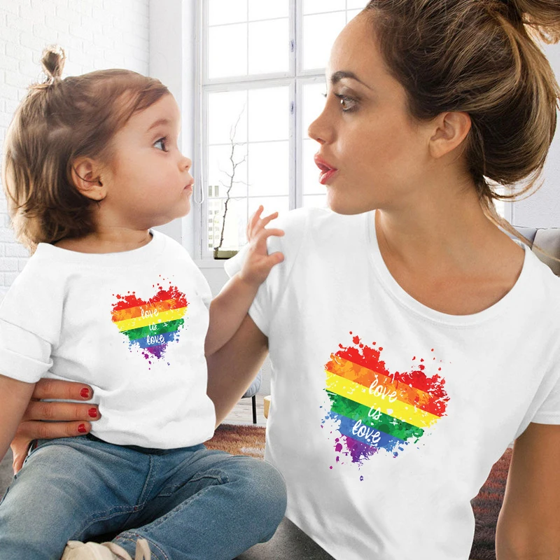 

Rainbow Heart Cute Mother Child Family Matching T-Shirts Women Kids Girl Mom Short Sleeves Matching Clothes Casual Tops