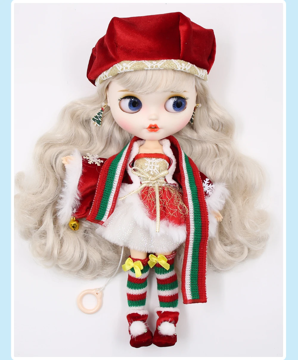Evelyn Christmas – Premium Custom Neo Blythe Doll with Blonde Hair, White Skin & Matte Smiling Face 3