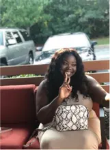 Zesen-Peluca de cabello sintético ondulado con malla frontal para mujer, pelo largo de 26 pulgadas, color negro, fibra resistente al calor, para uso diario, con pelo de bebé