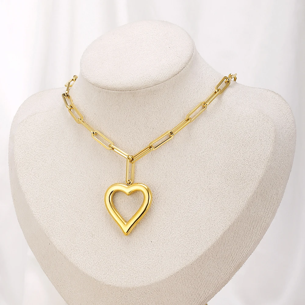 Hollow Heart Pendant Chains Necklace 