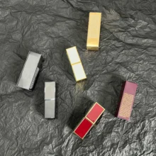 

Popular Brand Color Lipgloss Matte Cosmetics Long Lasting Waterproof Nude Velvet Lipstick Moisturizing Sexy Woman Lips Makeup