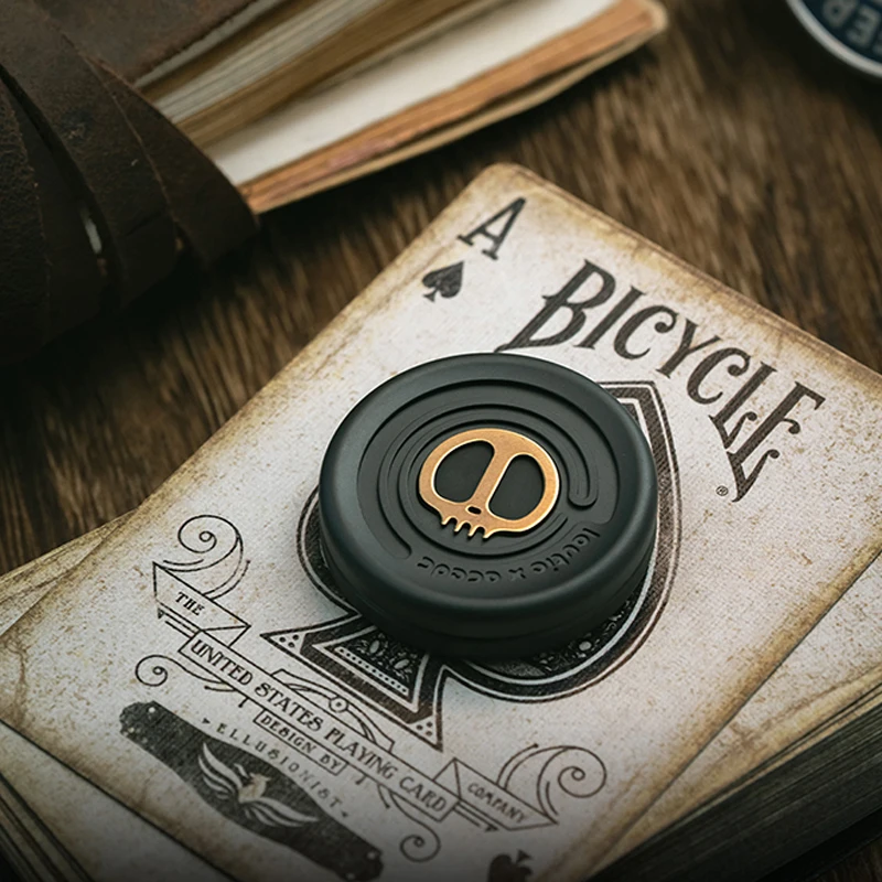 Stock ACEdc LAUTIE Co-branded Devil Milk Haptic Coin EDC Decompression Toy 2 Stock ACEdc LAUTIE Co-branded Devil Milk Haptic Coin EDC Decompression Toy 2