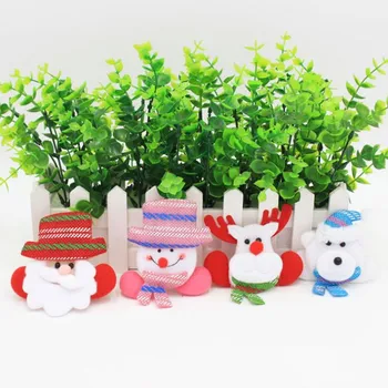 

New Cartoon Christmas LED Flashing Brooch Pin Snowman Santa Claus Light Up Badge Xmas Glow Party Supplies