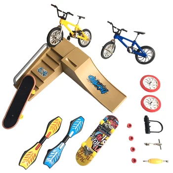 

Party Favors Racing Mini Finger Skateboard Set Home Decor Desktop Model Simulation Bikes Removable Educational Toy Lightweight