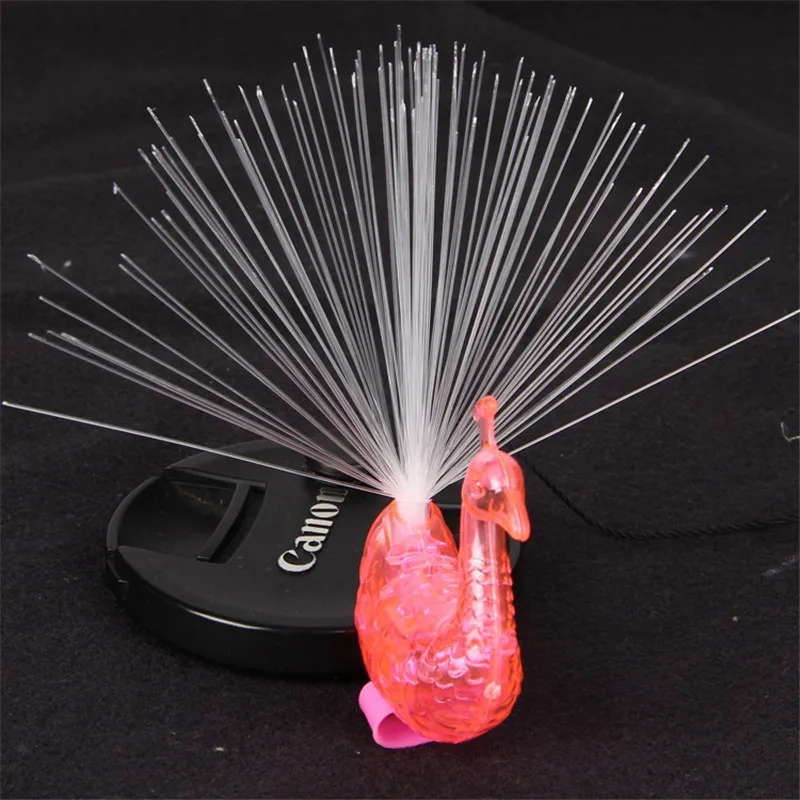 red 1pcs party decoration peacock finger light colorful L light ring children dark toy night concert gadget supplies finger ring - Цвет основного камня: red