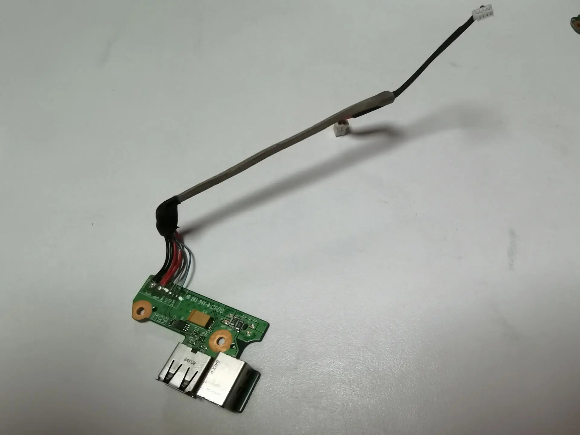 

Встроенная плата питания USB для HP DV6000
