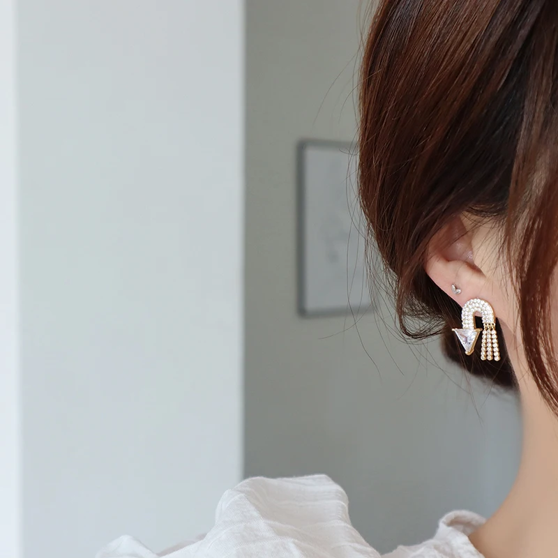 Korean Trendy Asymmetry CZ Tassel Arrow Women Earring Bling Transparent Pave Cubic Zirconia Stud Earring Daily Jewelry Pendant - Image 3