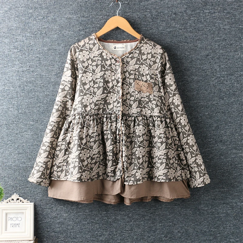 Harajuku Women Autumn Shirts Japanese Mori Girl Printed Sweet Loose Doll Shirt Long Sleeve Cotton Blouse Womens Tunic Tops