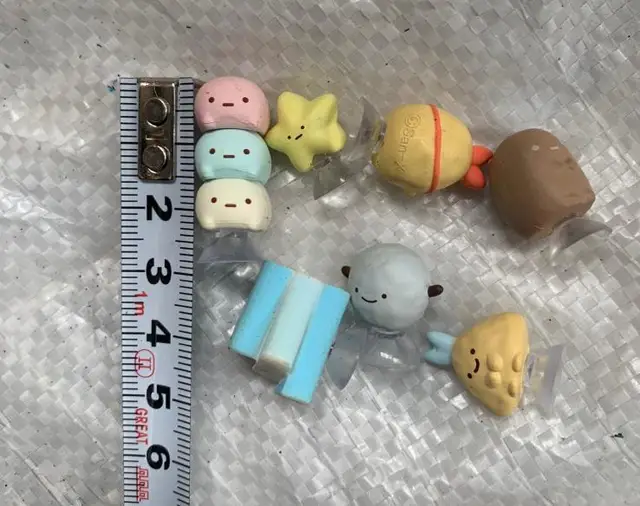 30PCS/lot Cartoon Lovely Animal Dolls Cute Corner Little Animal 2-3cm Kids Toys Home Decoration Birthday Gift 2